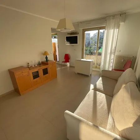 Lovely Sunny Apartmán *