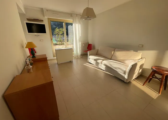 Lovely Sunny Apartmán