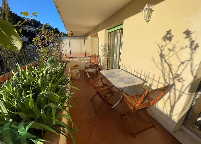 Lovely Sunny Μεντόν